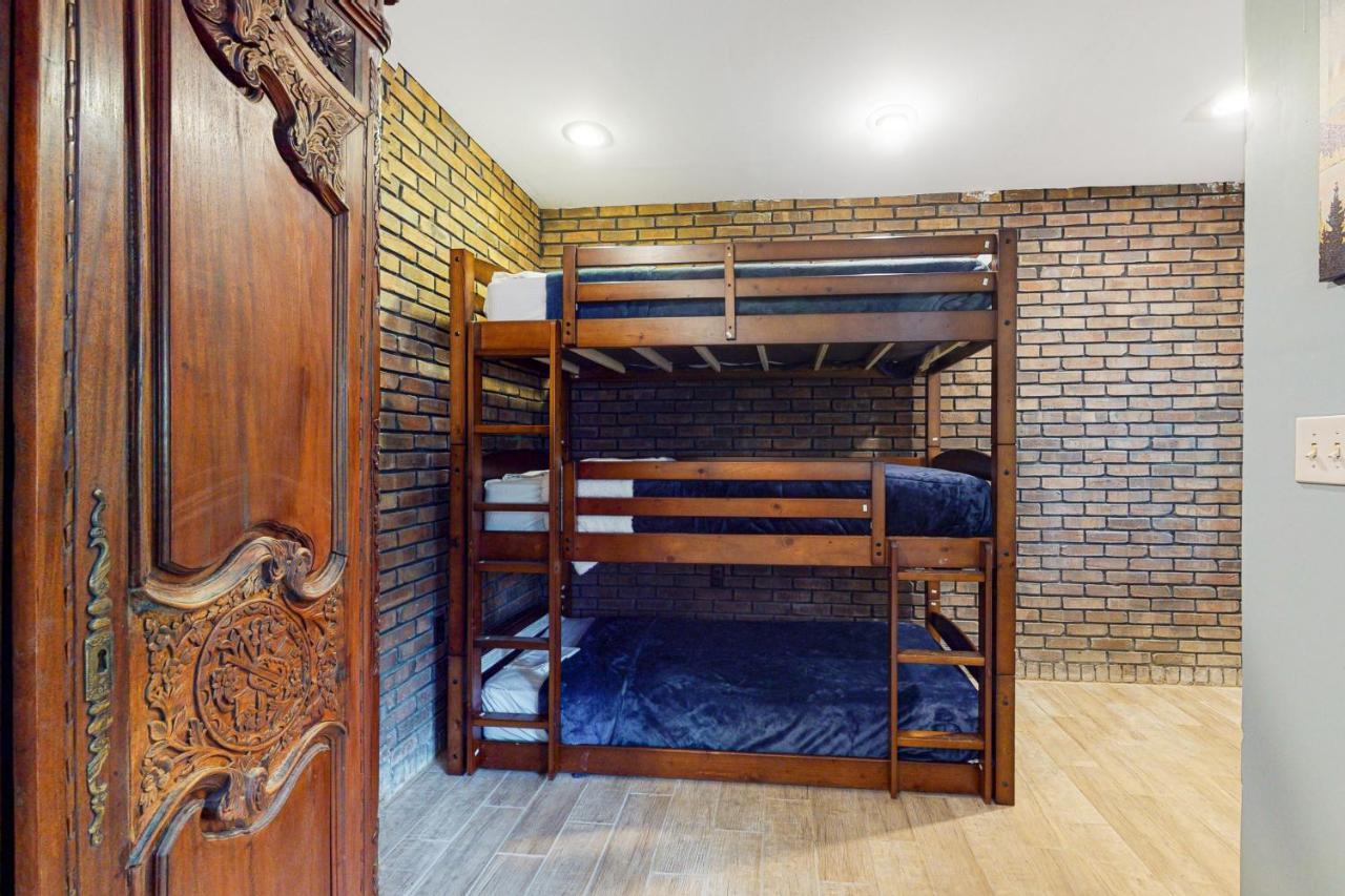 Smoky Mountain Castle Caretaker'S Apartment Sevierville Dış mekan fotoğraf